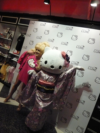 Illustration for article titled Hello Kitty & Random Celebs Get Catty At Sanrio Luxe Store Opening